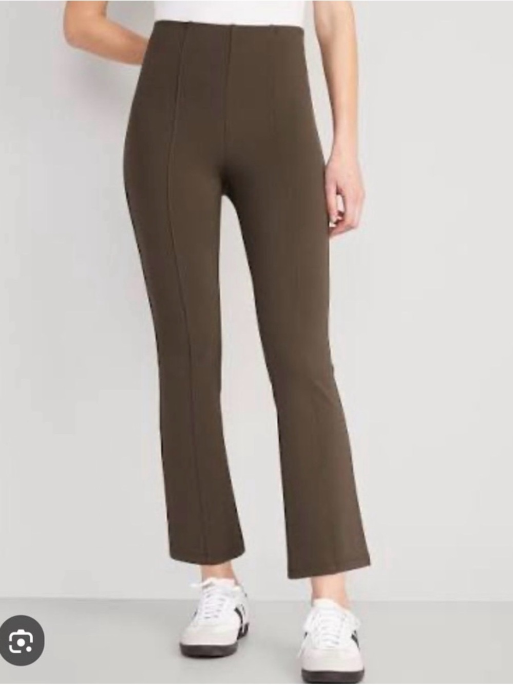 Old Navy Extra High Waisted Stevie Crop Flare Pants - Size M